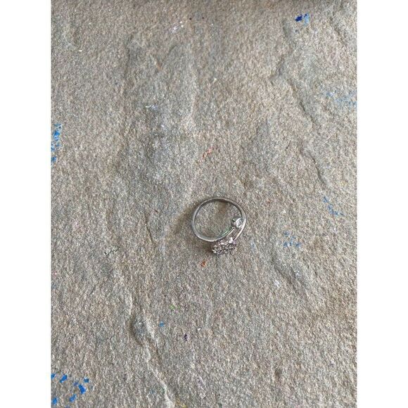 Ring Four Leaf Clover Wrap Around Rhinestone Size 4 - Picture 2 of 5